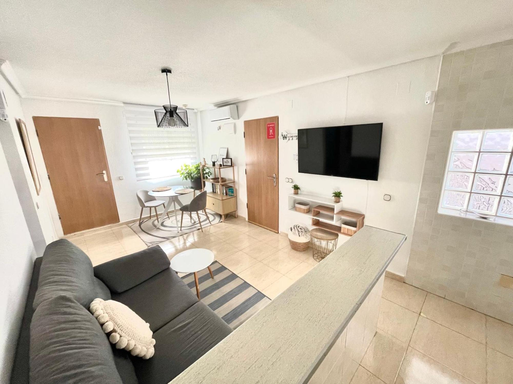 Pretty Bungalow With Private Terrace 波洛普 外观 照片